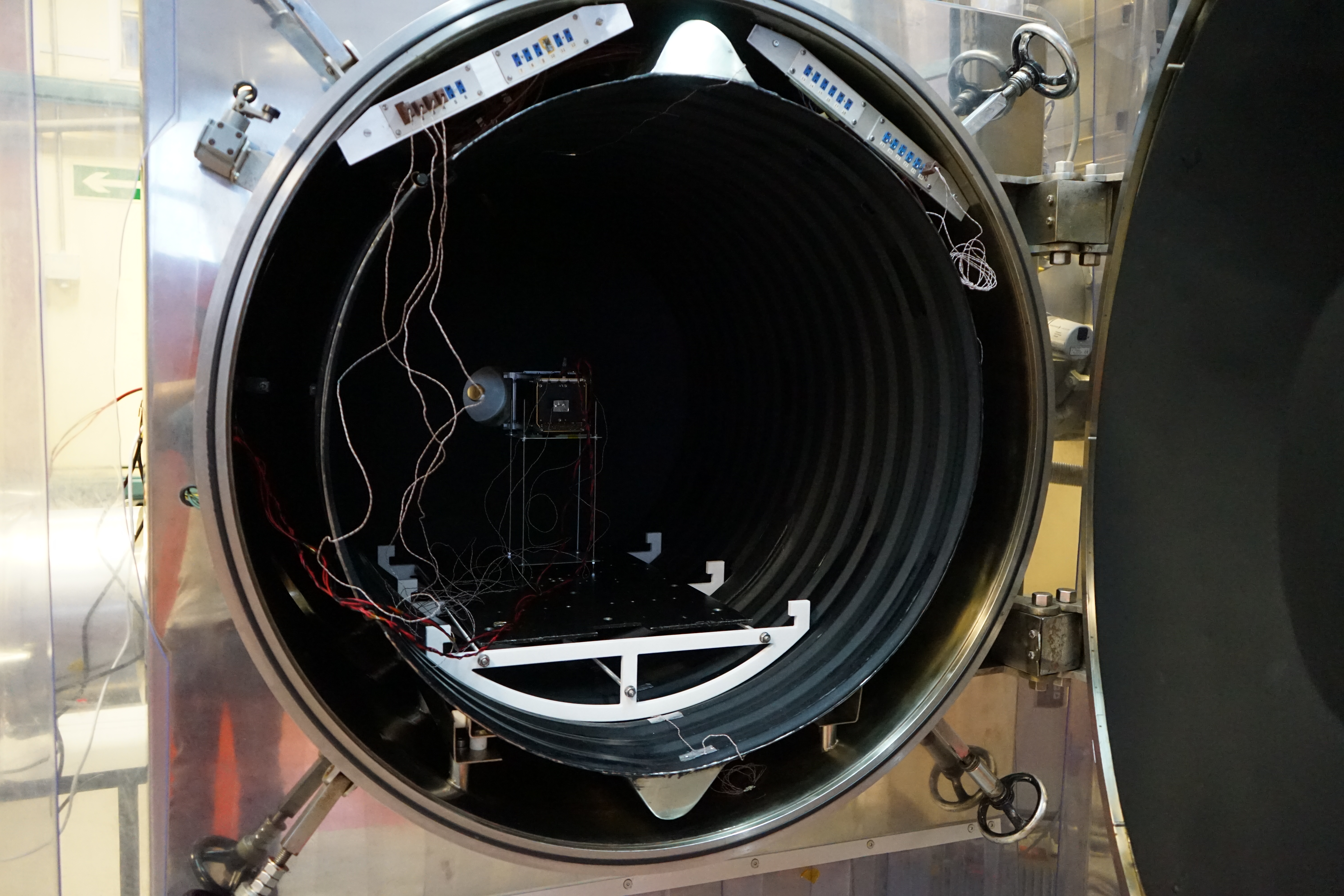 Image of the DRAGO instrument inside the thermo-vacuum chamber. Image taken at the INTA (National Institute for Aerospace Technology) Testing Area facilities. Credit: Samuel Sordo (IAC).