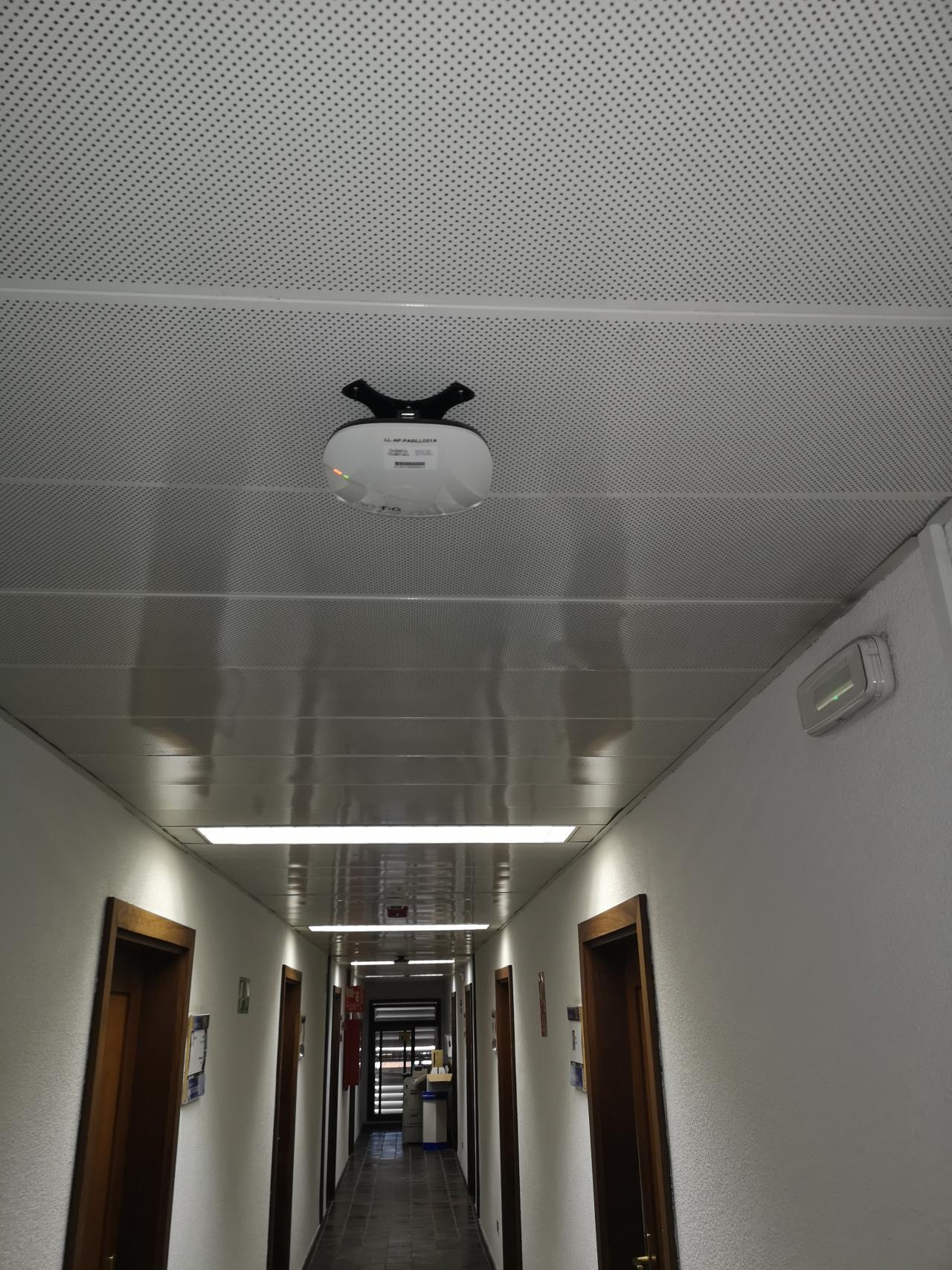 Punto Wifi en un pasillo de la Sede Central del IAC en La Laguna. Crédito: Jorge Goya.