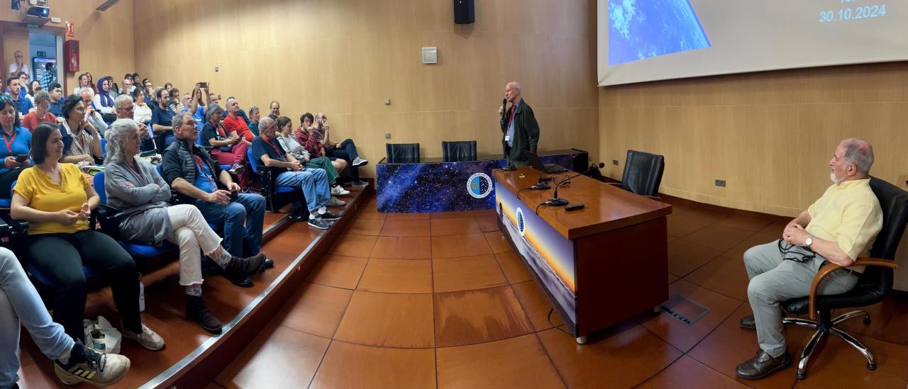 Claude Nicollier tells of his experience as an astronaut at the IAC / Inés Bonnet (IAC)