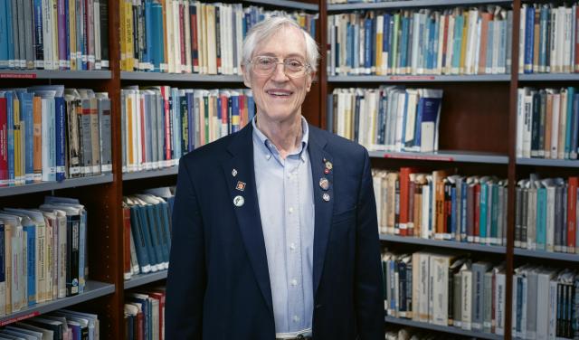 Portrait of John Mather during a talk
