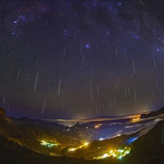 The Geminids 2020 meteor shower over the Tejeda Valley (Grand Canary). 