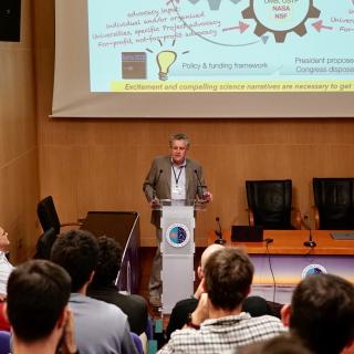 Dr Matt Mountain's talk at the IAC's Aula in La Laguna