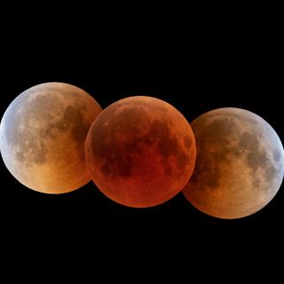 Luna “roja” en el máximo de la totalidad del eclipse del 27 de julio 2018.