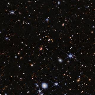 El protocúmulo Spiderweb captado por la Webb’s NIRCam ESA/Webb, NASA & CSA, H. Dannerbauer 